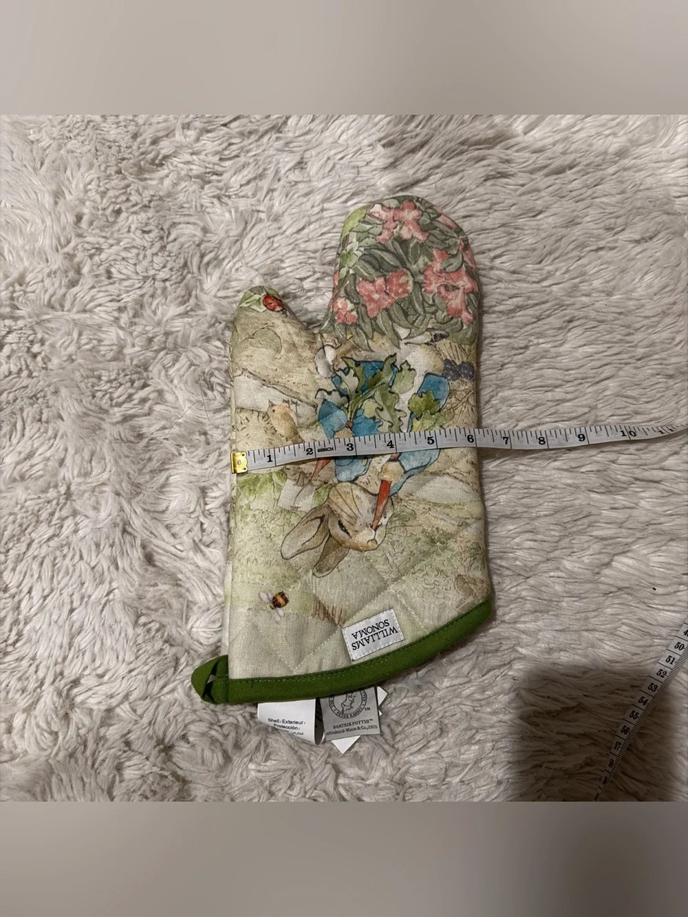 Peter Rabbit x Williams Sonoma Oven Mitt & Potholder Set  share